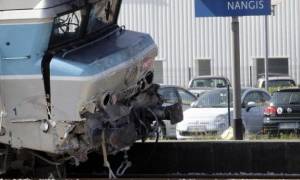 Τρένο συγκρούστηκε με φορτηγό στη Γαλλία - 30 τραυματίες