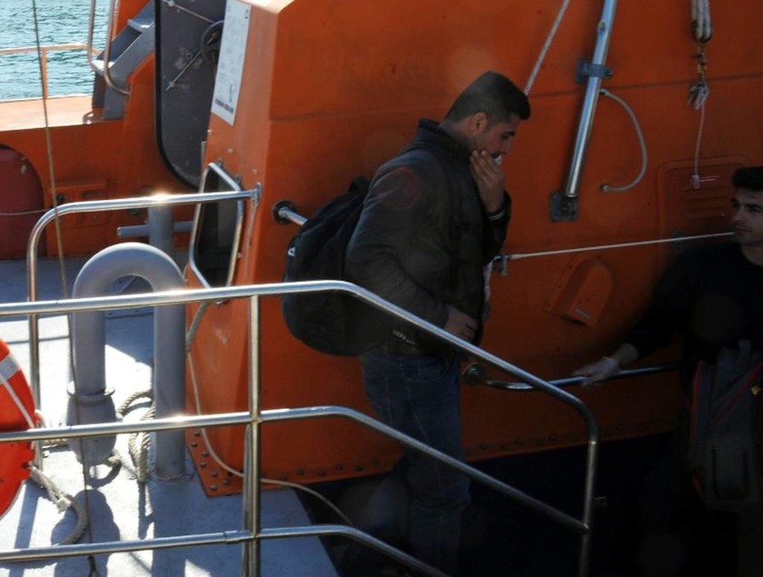 Δουλέμποροι μετέφεραν μετανάστες με ταρίφα…  4.000 δολάρια το κεφάλι