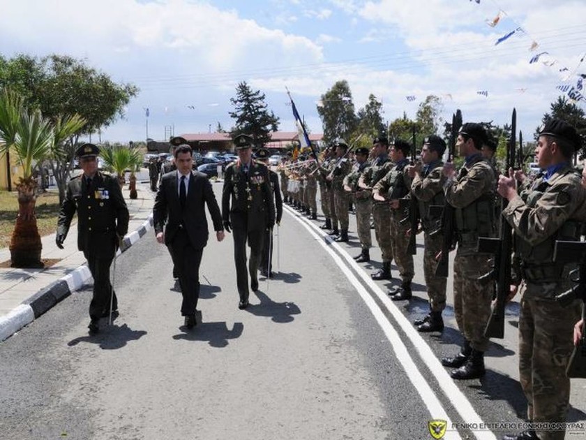 Ο εορτασμός του Αγ. Γεωργίου στην Κύπρο με επίδειξη οπλισμού (pics)