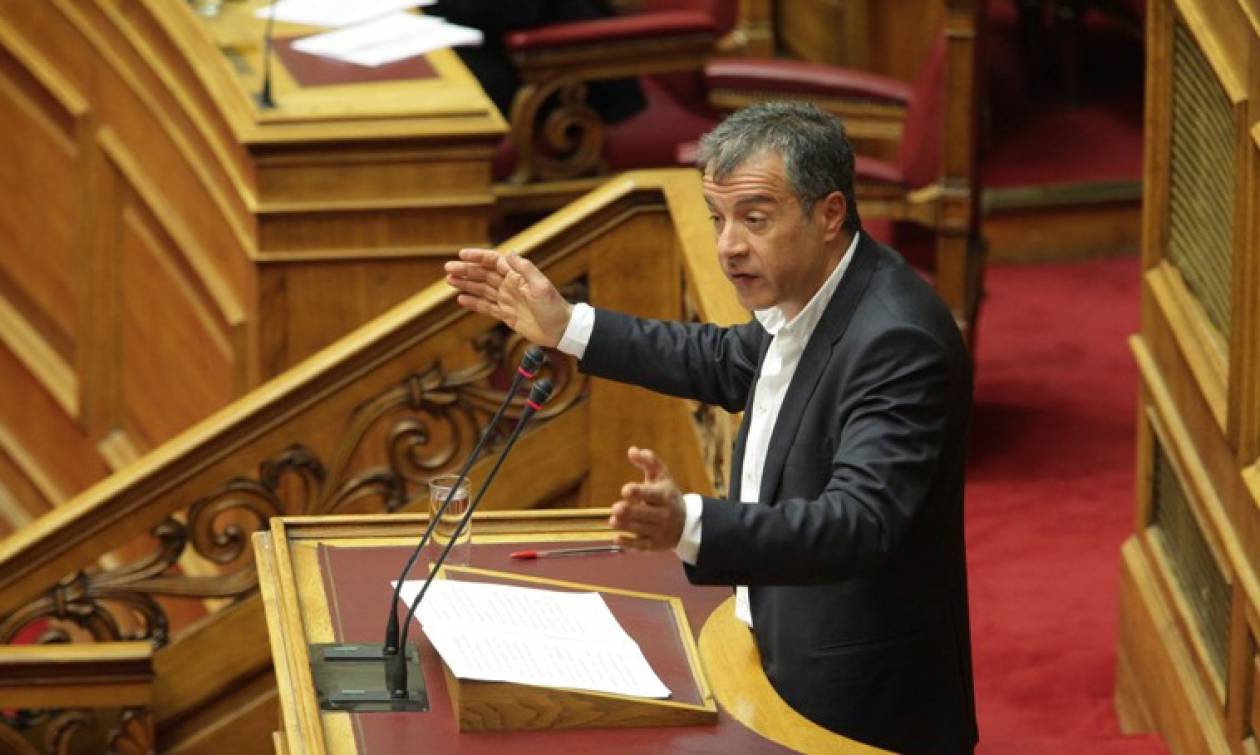 Θεοδωράκης: Η κυβέρνηση φυτιλιάζει την αβεβαιότητα