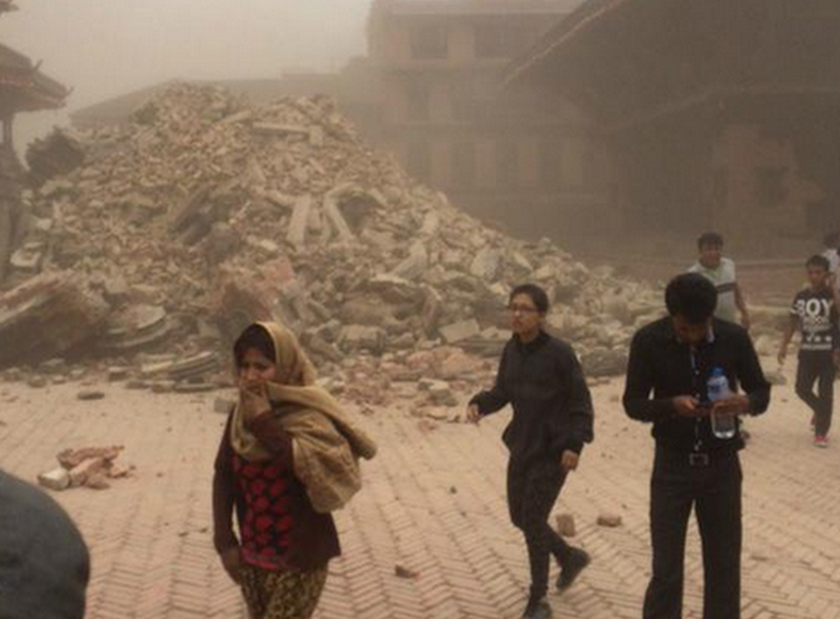 Νεπάλ: Βιβλική καταστροφή από τα 7,9R-Εκατοντάδες οι νεκροί και οι εγκλωβισμένοι