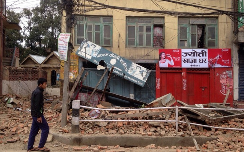 Σεισμός Νεπάλ: Η τραγωδία δεν έχει τέλος (photos & videos)