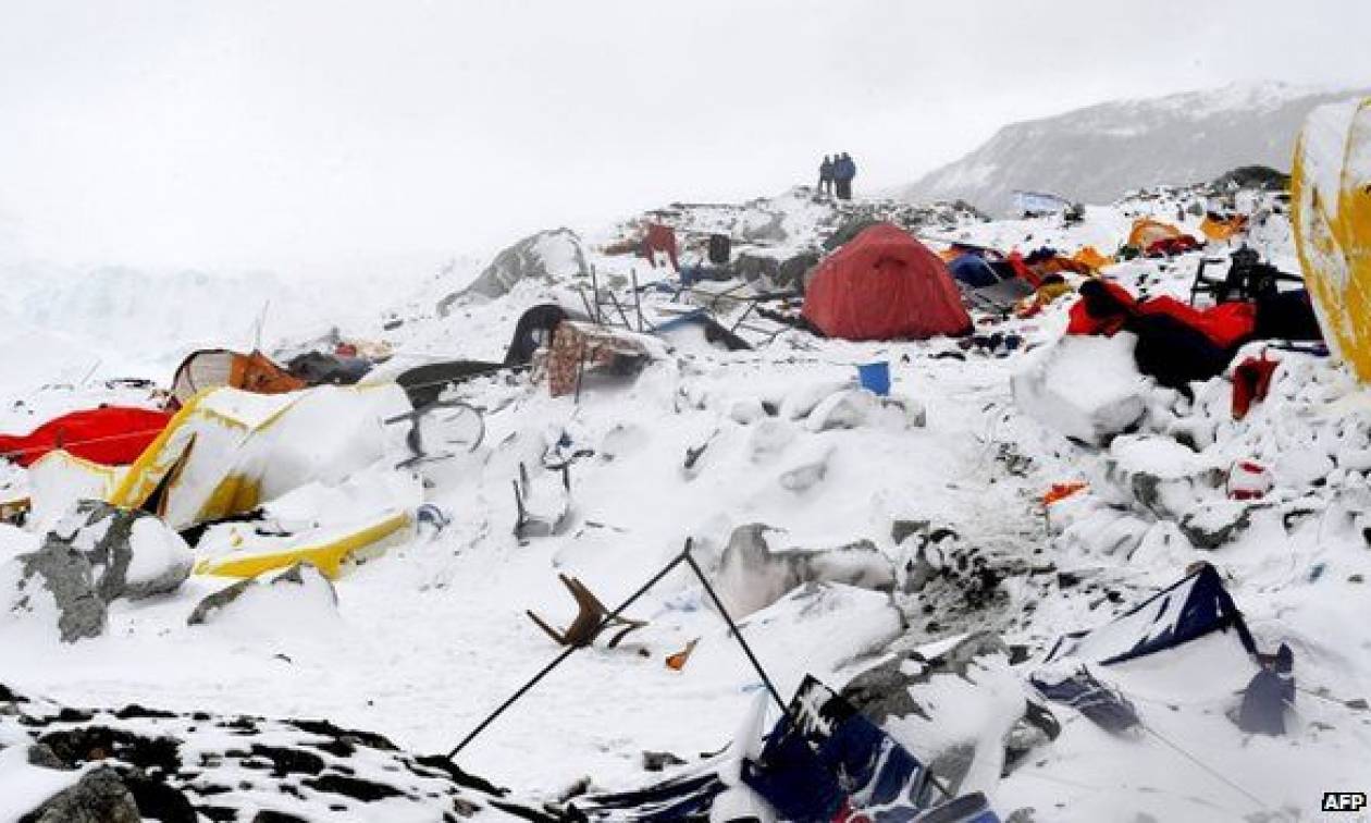 Νεπάλ: Συγκλονίζουν οι μαρτυρίες των επιζώντων της χιονοστιβάδας στο Έβερεστ