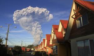Χιλή: To ηφαίστειο Καλμπούκο παραμένει ασταθές
