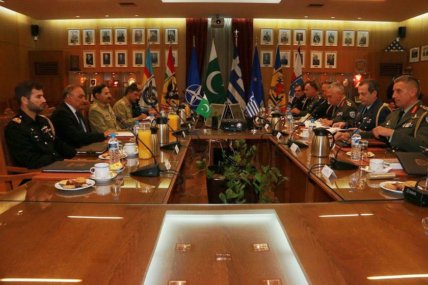 Ο Αρχηγός των Ενόπλων Δυνάμεων του Πακιστάν στο ΓΕΕΘΑ (pics)