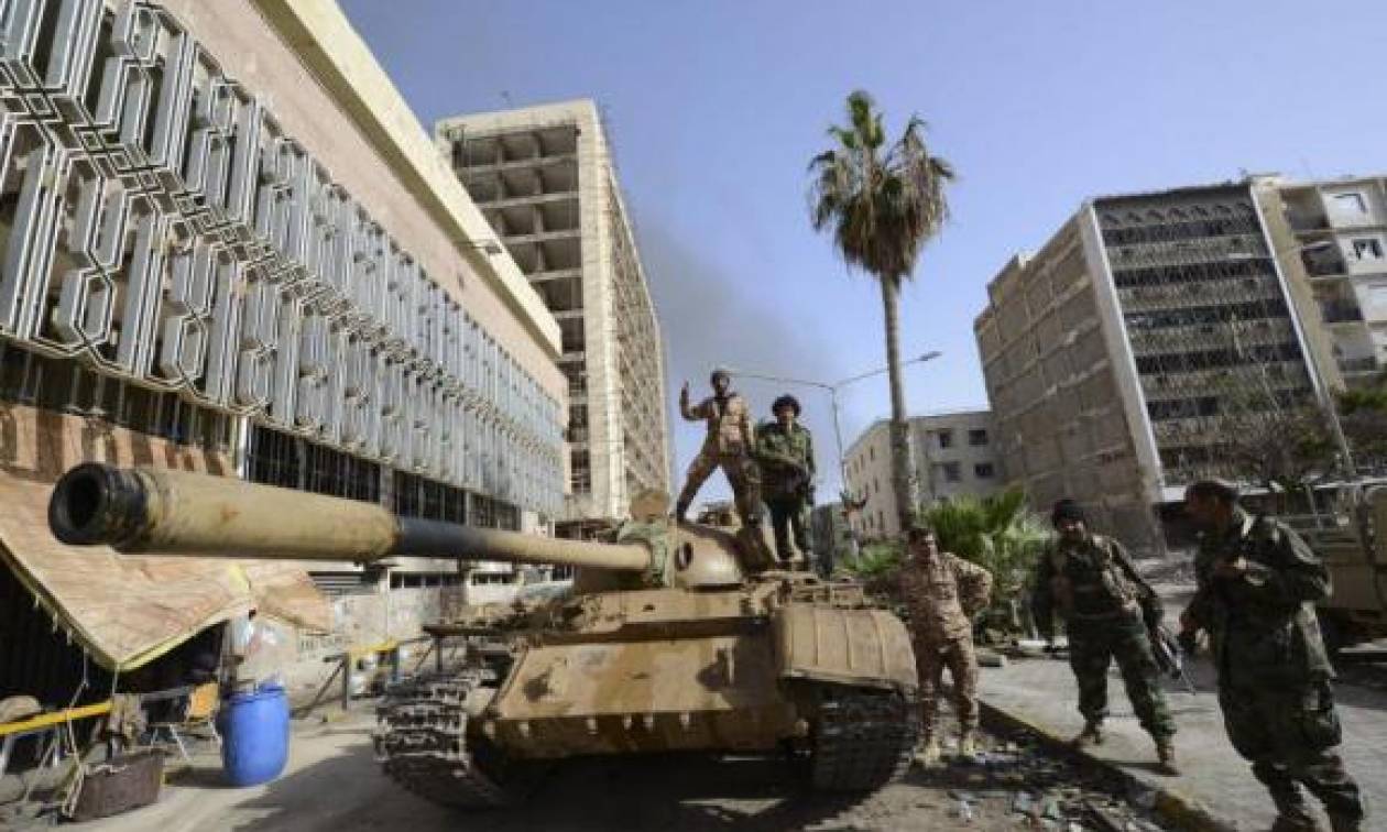 Λιβύη: Τρεις νεκροί από επίθεση ρουκέτας σε ιατρικό κέντρο στη Βεγγάζη