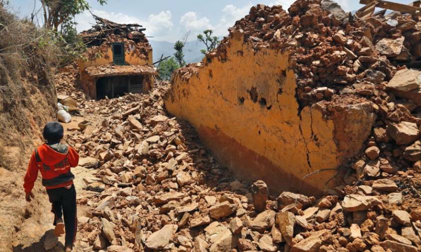 Νεπάλ: Βρέθηκαν 4 επιζώντες στα ερείπια, 8 μέρες μετά το σεισμό