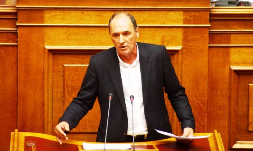 Βουλή: Ο Σταθάκης προανήγγειλε ρύθμιση για τα «κόκκινα» δάνεια