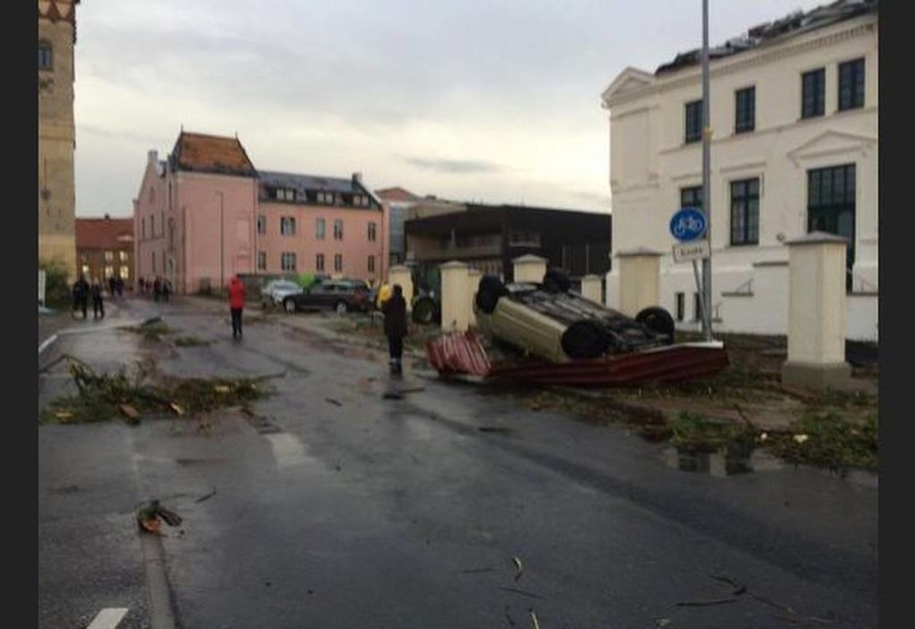 Γερμανία: Ένας νεκρός από την ισχυρή καταιγίδα που σάρωσε τα Βόρεια (videos & pics)