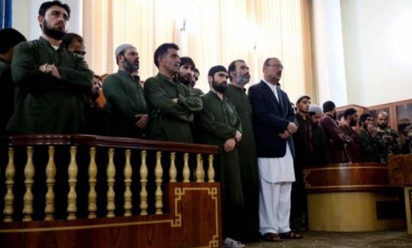 Σε θάνατο καταδικάστηκαν 4 Αφγανοί που λίντσαραν μια αθώα γυναίκα
