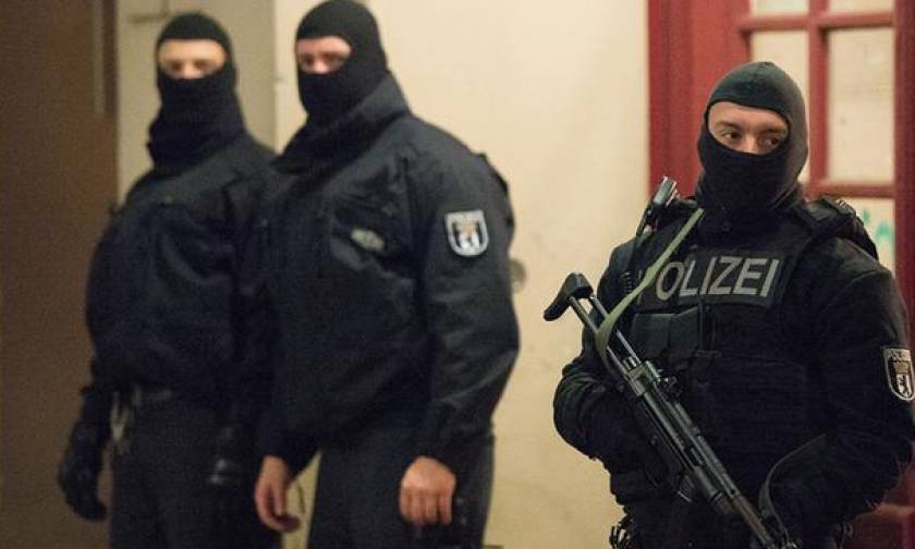 Γερμανία: Ακροδεξιούς που σχεδίαζαν επιθέσεις συνέλαβαν οι αρχές