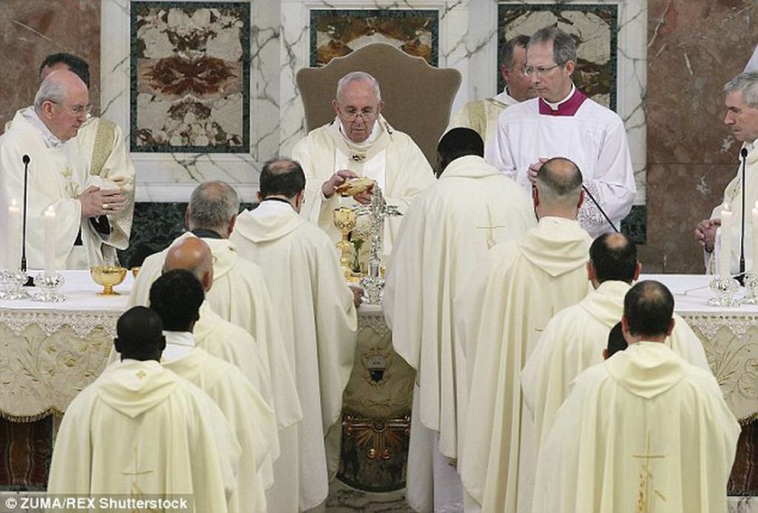 Φόβοι για την υγεία του Πάπα Φραγκίσκου: «Προσευχηθείτε για μένα» (video)