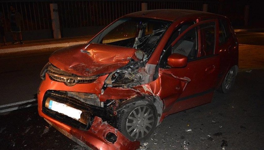 Χανιά: Μετωπική σύγκρουση οχημάτων με τραυματίες (photos)