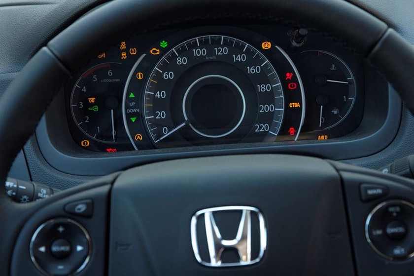 Honda: To CR-V ανανεώθηκε στα σημεία (photos & video)