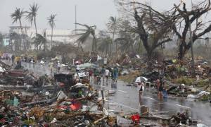 Φιλιππίνες: Χιλιάδες άνθρωποι εγκατέλειψαν τα σπίτια τους λόγω ισχυρού τυφώνα