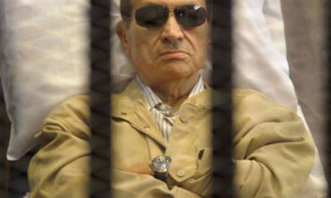 Σε τριετή φυλάκιση καταδικάστηκε ο Χόσνι Μουμπάρακ
