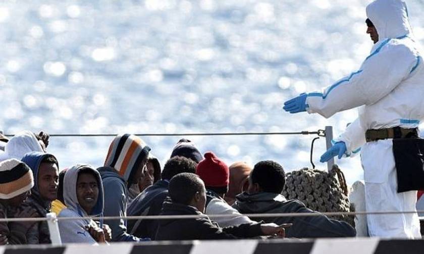 ΕΕ: Ο Γιούνκερ προτείνει αλληλεγγύη στο θέμα των προσφύγων, αλλά συναντά εχθρικές αντιδράσεις