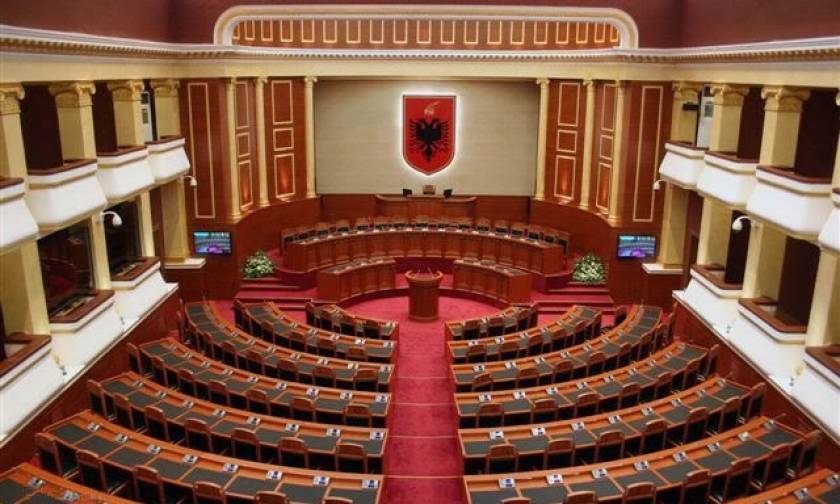 Πλήρη διαφάνεια για τα γεγονότα στο Κουμάνοβο ζητάει η κυβέρνηση της Αλβανίας