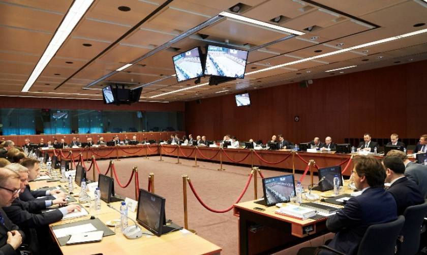 Προσπάθεια υποβάθμισης της θετικής δήλωσης του Eurogroup από ΝΔ και ΠΑΣΟΚ