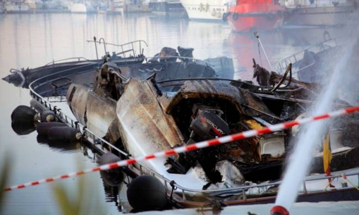 Πυρκαγιά και βύθιση τουριστικού σκάφους στην Κεφαλονιά