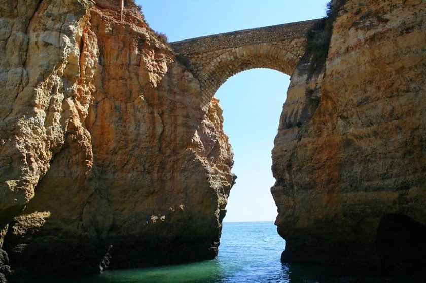 Λάγος στην Πορτογαλία για τις εντυπωσιακές παραλίες του (photos)