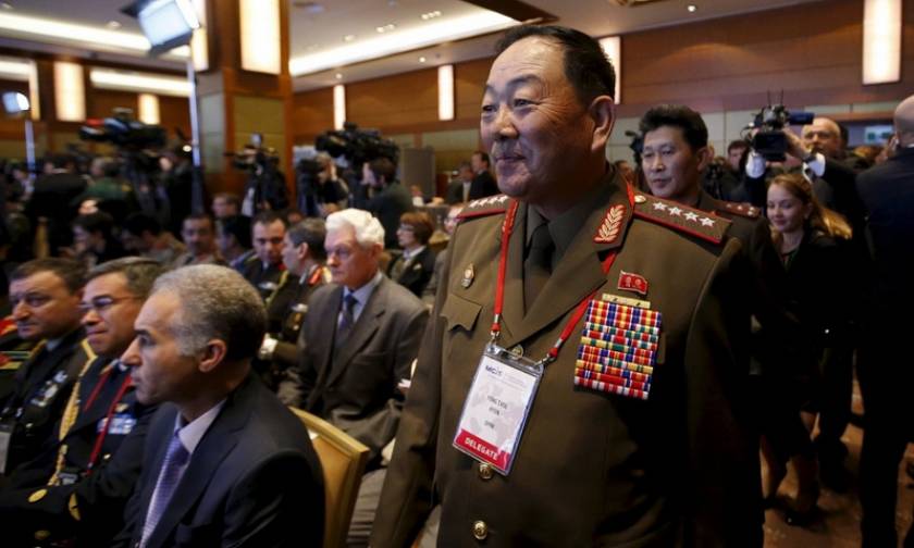Β. Κορέα: O υπουργός Άμυνας αποκοιμήθηκε… και τον εκτέλεσαν για προδοσία!