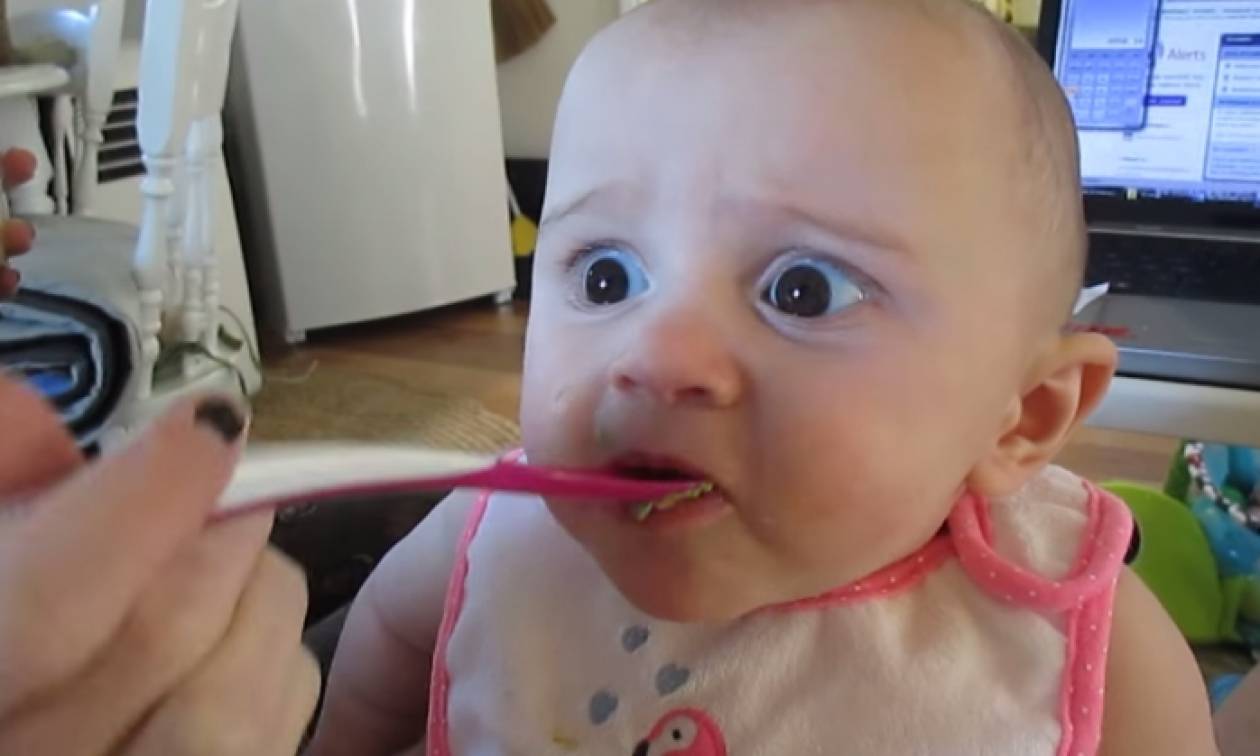 Μωρό δοκιμάζει αβοκάντο και δείτε πως αντιδράει (video)