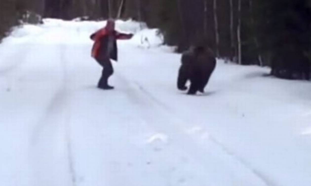 Έτσι μπορείς να τρομάξεις και εσύ μια αρκούδα! Και όχι κατά λάθος! (video)