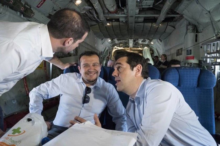 Με τον Τσίπρα στο «πρωθυπουργικό» C – 130 (photos)