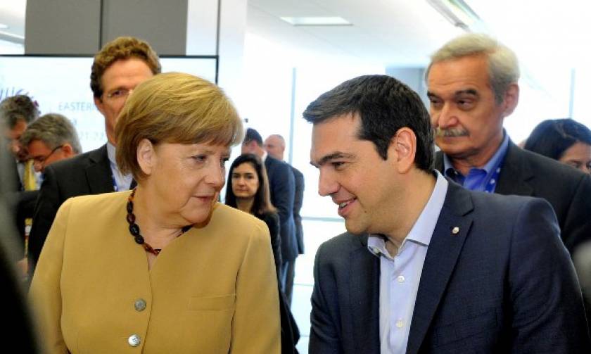 Bloomberg: Αυτούς τους τρεις αξίζει να ακούει κανείς για την Ελλάδα