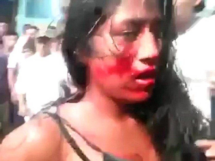 Σοκ: Όχλος λίντσαρε 16χρονη και την έκαψε ζωντανή (pics)  