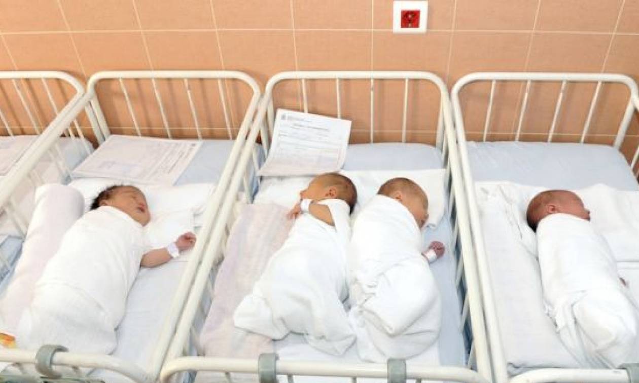 Γερμανία: 65χρονη μητέρα 13 παιδιών γέννησε τετράδυμα