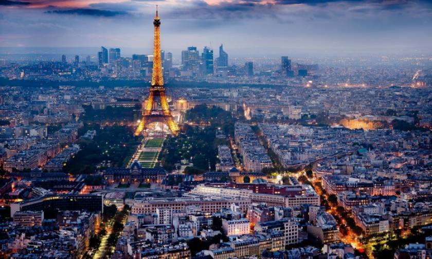 «Ταξιδέψτε» στο Παρίσι με ένα κλικ (video)