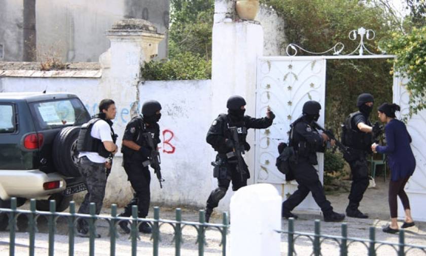 Τυνησία: Ψυχολογικά προβλήματα είχε ο δράστης που άνοιξε πυρ σε στρατόπεδο – 7 νεκροί (video)