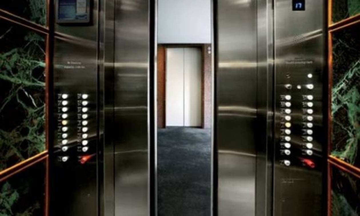Κορυφαίο ανέκδοτο: Ένας κακομούτσουνος τύπος στο ασανσέρ