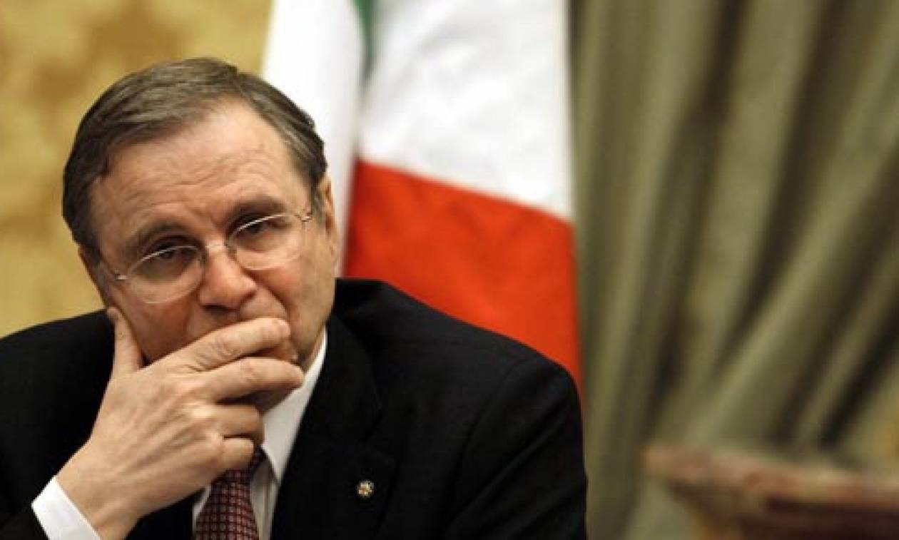 Διοικητής της Τράπεζας της Ιταλίας: Η ελληνική κρίση πρέπει να διευθετηθεί