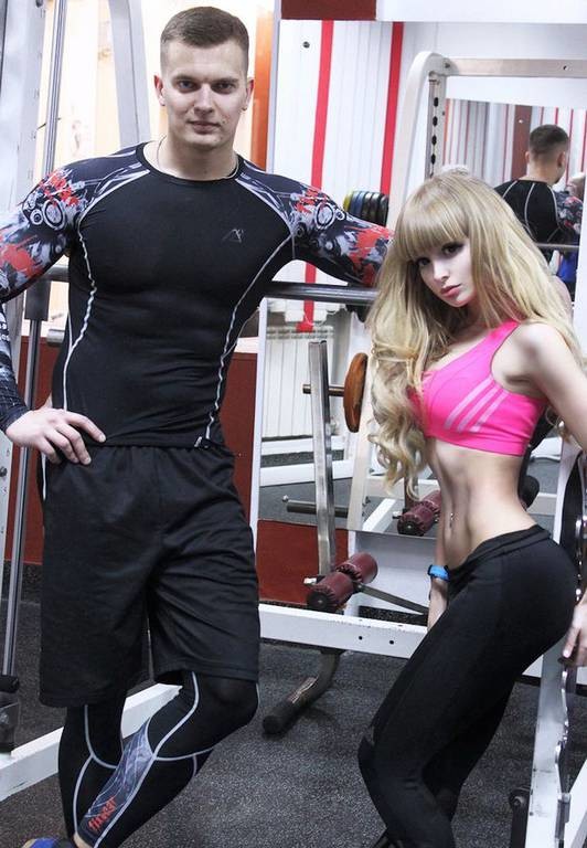 Δείτε την Ρωσίδα Barbie που δεν έχει βγει ποτέ με άνδρα! (photos)