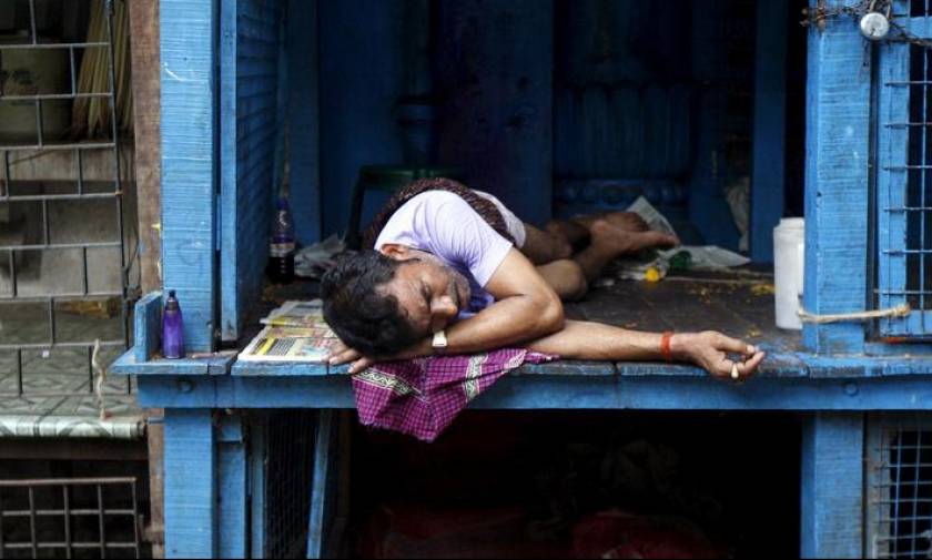 Ινδία: Ξεπερνούν τους 1.100 οι νεκροί από το κύμα καύσωνα