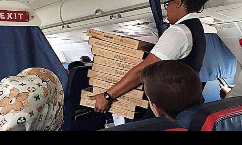 Πιλότος κέρασε... πίτσες όλους τους επιβάτες λόγω της καθυστέρησης