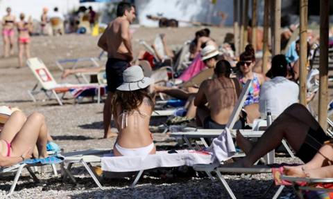 Κρήτη: Έπεσε ξύλο στην παραλία για ένα …μασάζ