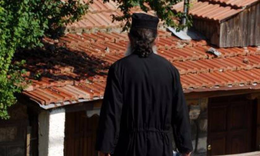 Πάτρα: Συνελήφθη 47χρονος για εξαπάτηση ιερέων