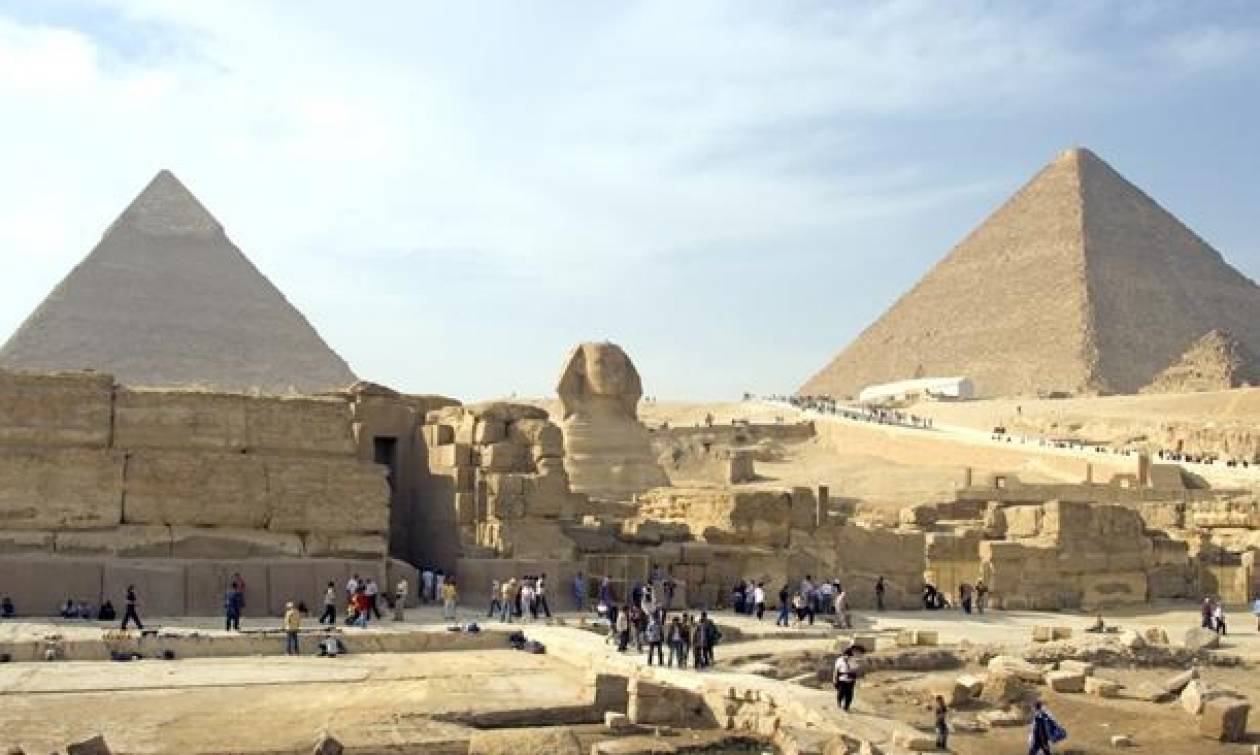 Αίγυπτος: Ένοπλοι σκότωσαν μέλη της τουριστικής αστυνομίας κοντά στις πυραμίδες