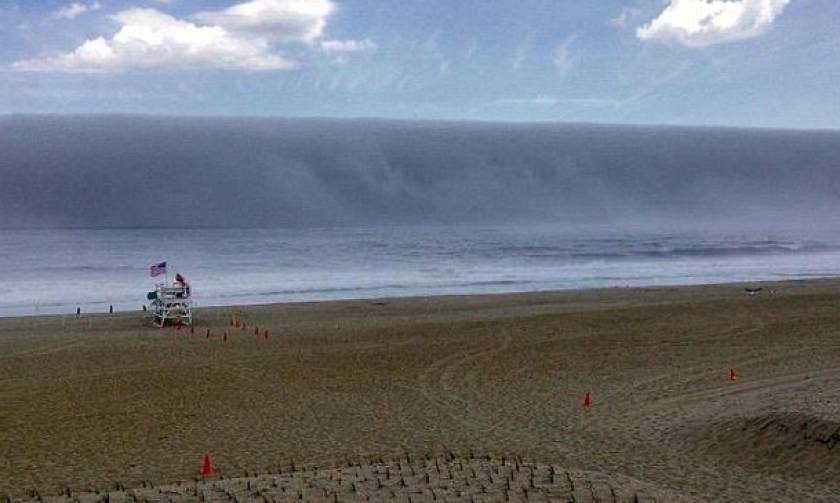 Oμίχλη που μοιάζει με τσουνάμι τρομοκρατεί το Νιου Τζέρσεϊ (video&photos)