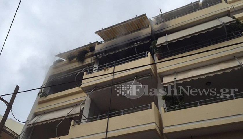 Χανιά: Εφιαλτικές στιγμές για γυναίκα που είδε το σπίτι της να καίγεται (pics)