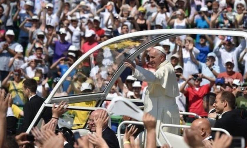 Σεράγεβο: Πάνω από 60.000 άτομα περίμεναν τον Πάπα