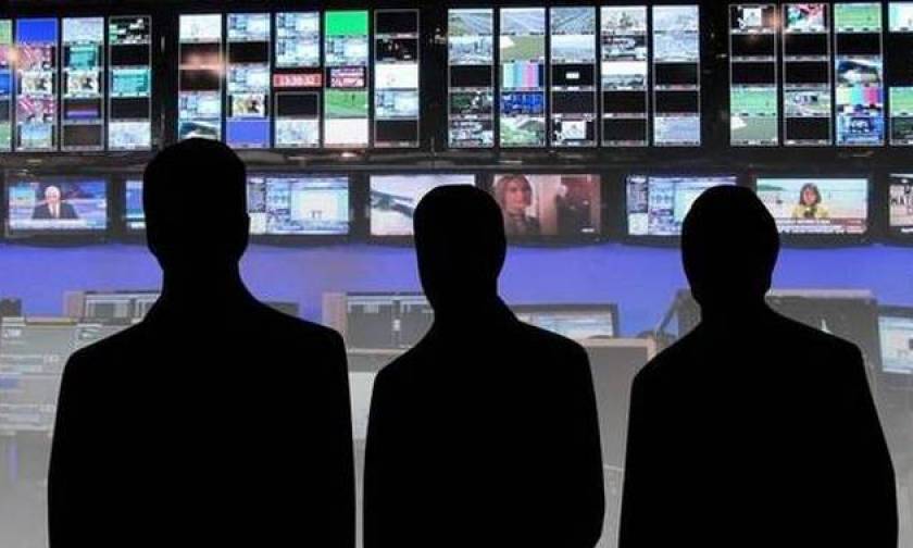 Καναλάρχες για τηλεοπτικές άδειες: Θα ρίξουμε μαύρο στις οθόνες
