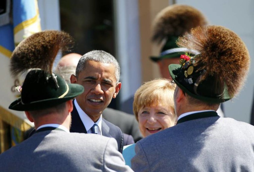 Μπύρες, πρέτζελ και... ασπασμοί για Ομπάμα-Μέρκελ στη Σύνοδο G7 (photos)