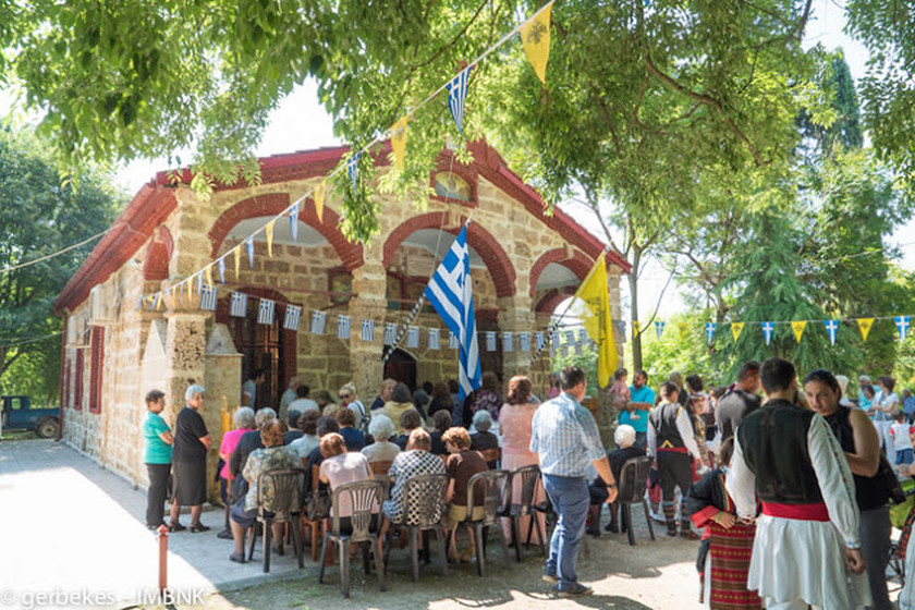 Ένα παρεκκλήσι στην Χαρίεσσα Ημαθίας 400 ετών! (pics)