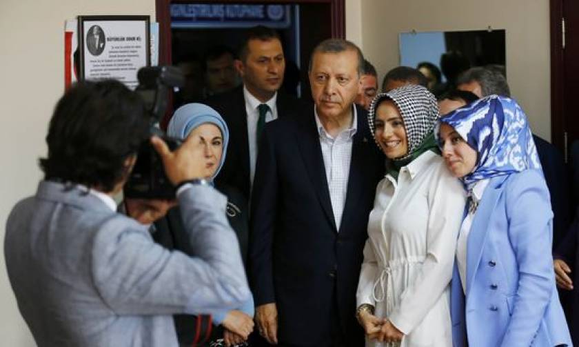 Χάνει την αυτοδυναμία ο «Σουλτάνος» Ερντογάν – «Όχι» των πολιτών στην ενίσχυση της εξουσίας του
