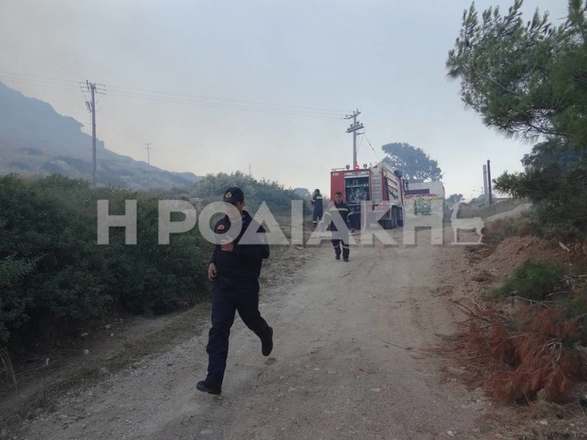 Ρόδος: Πυρκαγιά στην Καλλιθέα - Ανοιχτό το ενδεχόμενο εμπρησμού (photos)